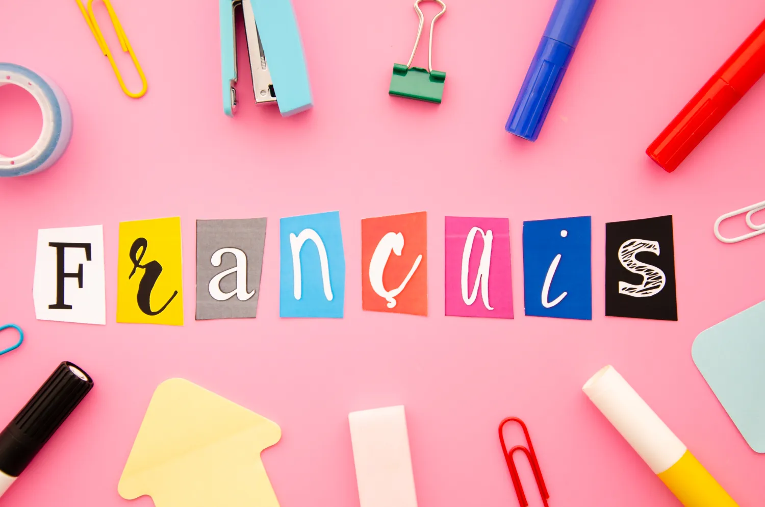 چرا یادگیری زبان فرانسه در خانه بهترین و هوشمندانه‌ترین گزینه است؟